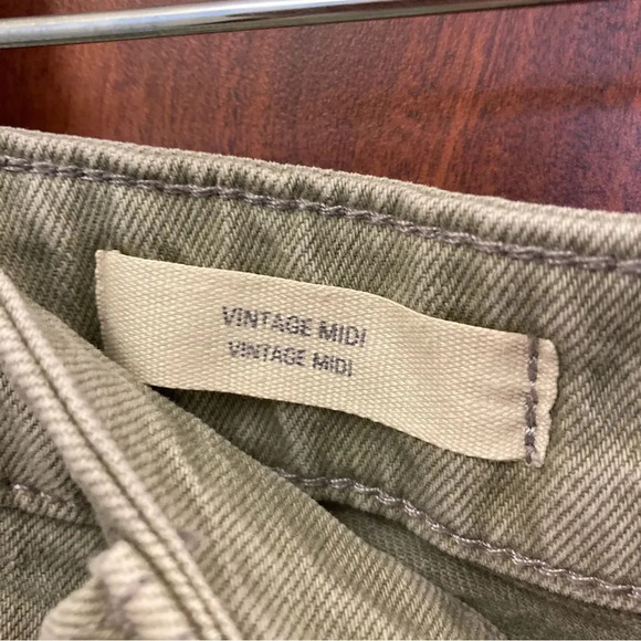 UNIVERSAL THREAD Gray Vintage Midi Shorts Raw Hem Size 10 - Picture 6 of 6